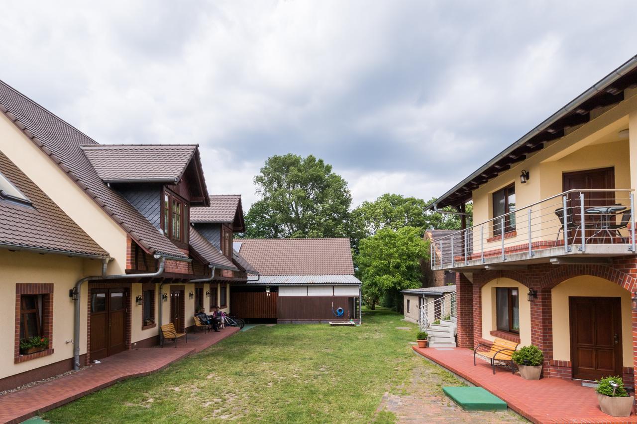 Gasthof Zum Slawen Vetschau Buitenkant foto